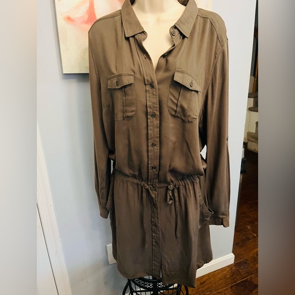 Brown Button-Up - Picture 2 of 6